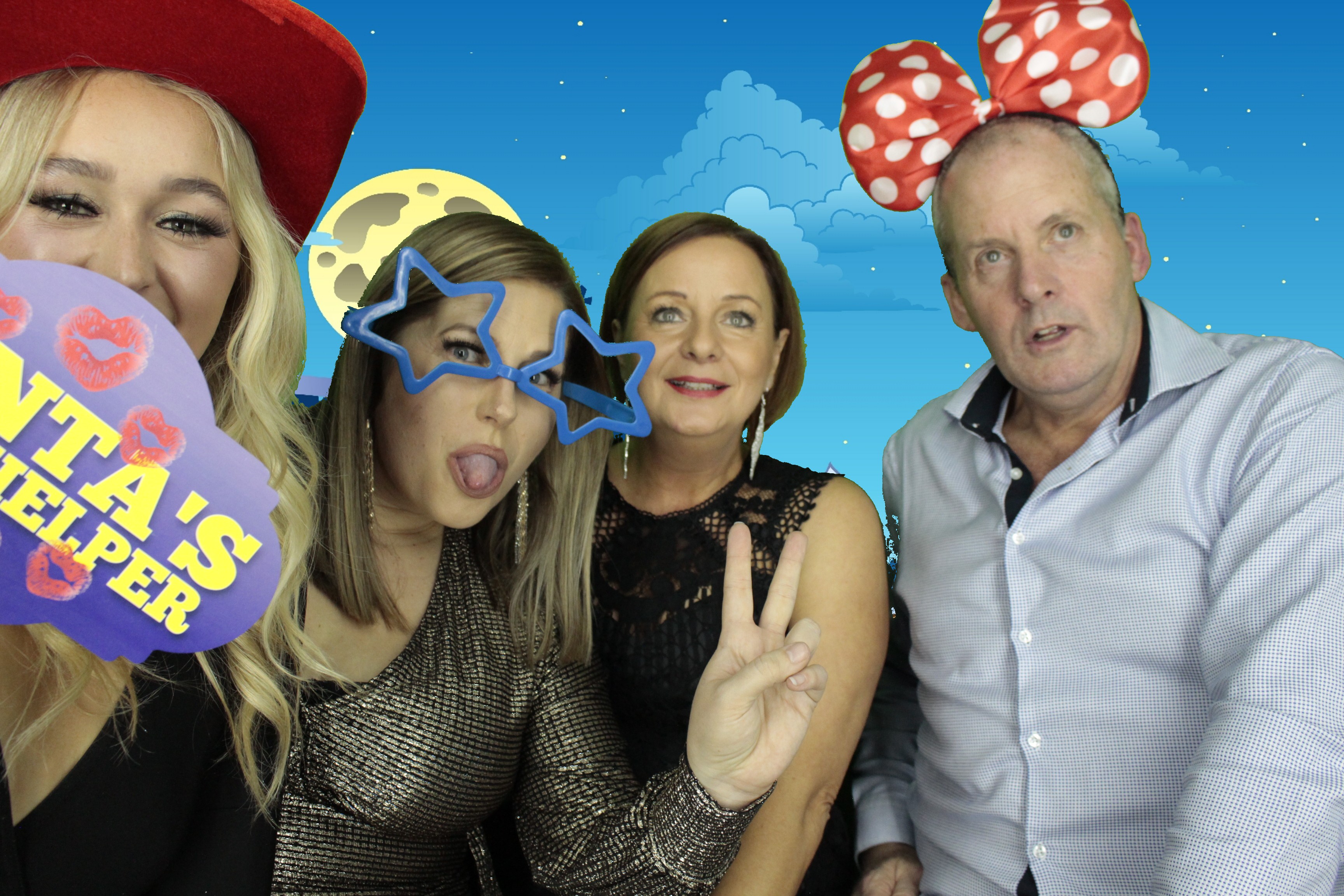 Ocean Network Express Christmas Party 2019 | View more photos from the event at gallery.myphotoboothexperience.co.uk/u/MyPhotoBoothExperienceLtd/Ocean-Network-Express-Christmas-Party-2019